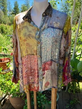 Sacred threads, BoHo lightweight, long sleeve patterned blouse M/L